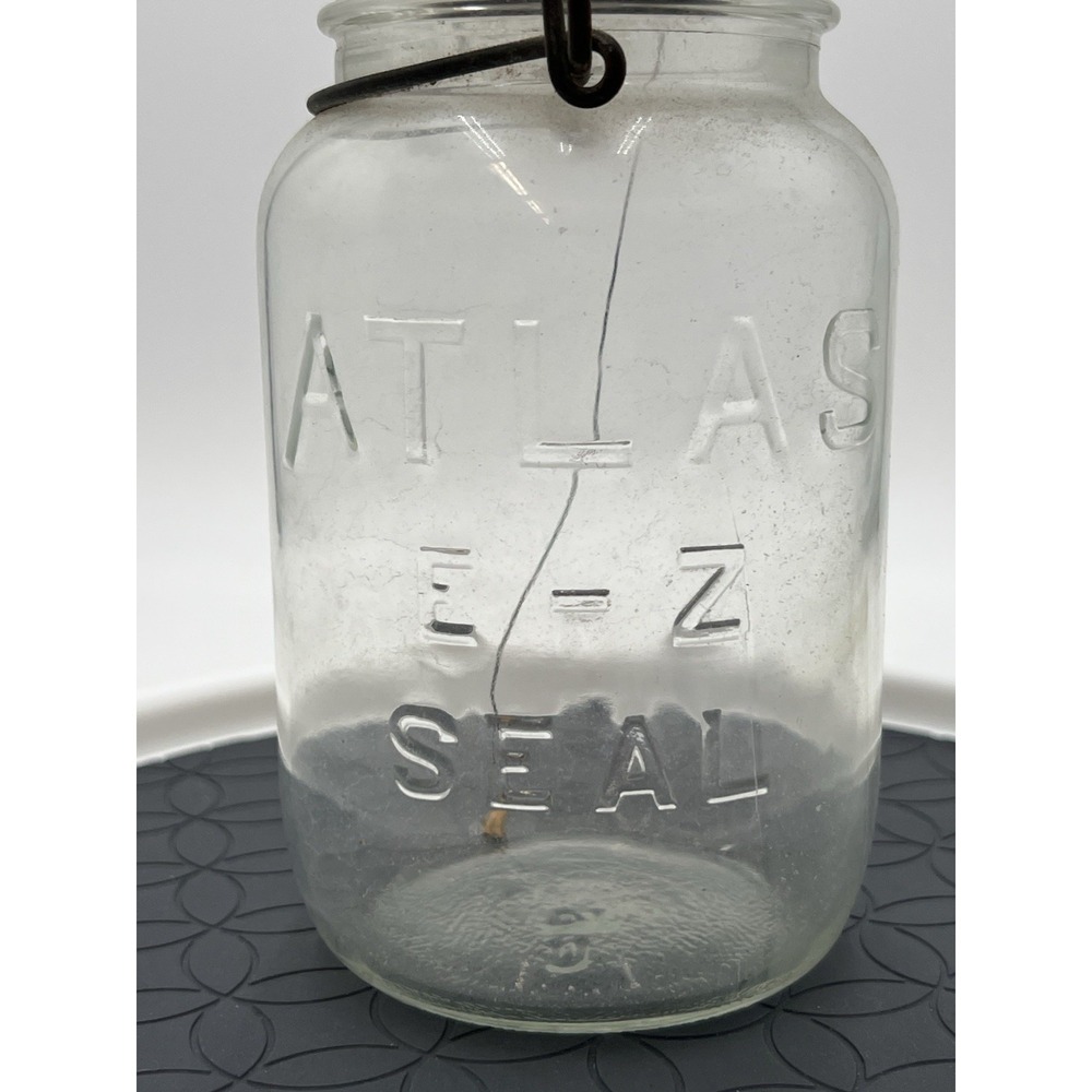 Antique White Automotive Products Atlas E-Z Seal Mason Jar Utility Wall Light - Picture 3 of 16